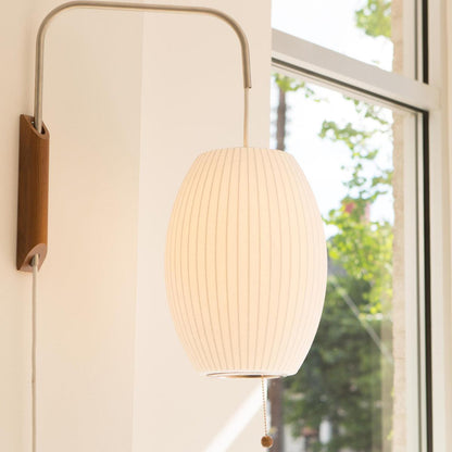 Isolde – Kreative Wandlampe in Seidenoptik