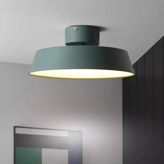 Moderne verstellbare LED-Deckenleuchte