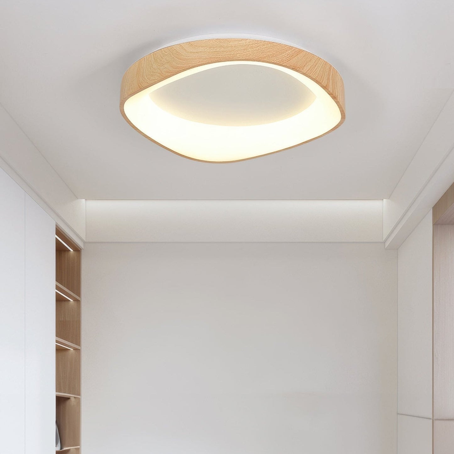 Lyra – Clevere Deckenlampe mit Vollem Farbspektrum