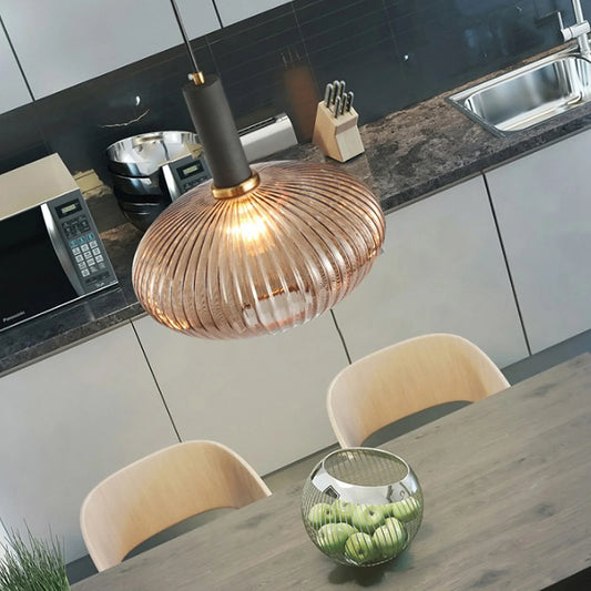 Noah – Moderne Hängelampe aus Glas im Retro-Luxus-Design