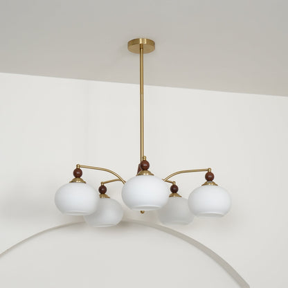 Calliope – Vintage-Kronleuchter mit altem Charme