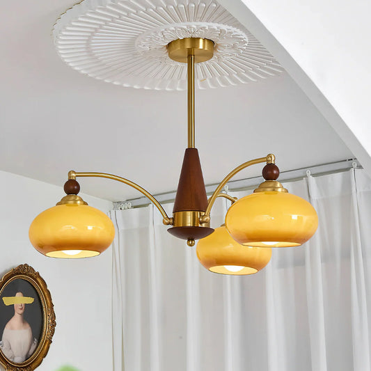 Calliope – Vintage-Kronleuchter mit altem Charme