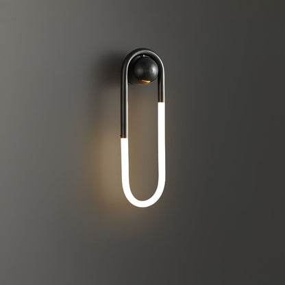 Runa – Elegante Kupfer-Wandleuchte