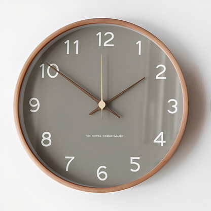 Marla – Moderne Holzwanduhr