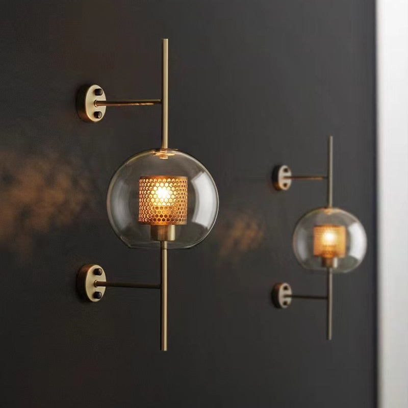 Thatcher - Moderner Wandleuchter mit Wabenstruktur-Lichtdesign