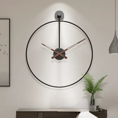 Svea – Elegante Designer-Wanduhr
