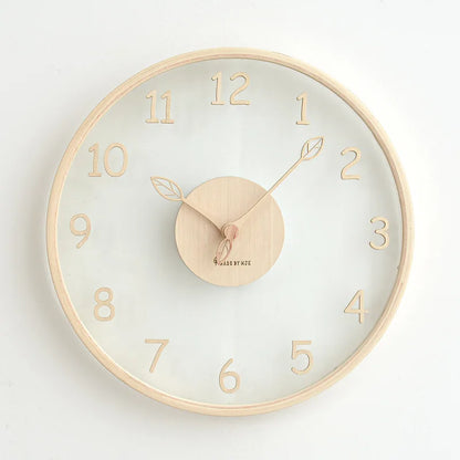 Claria – Klare Designer-Wanduhr
