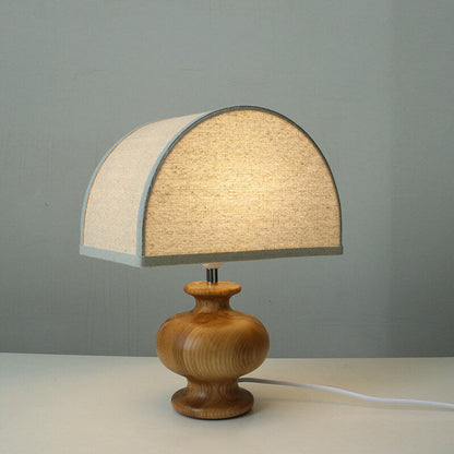 Esnyr – Einfache Holz-Tischlampe