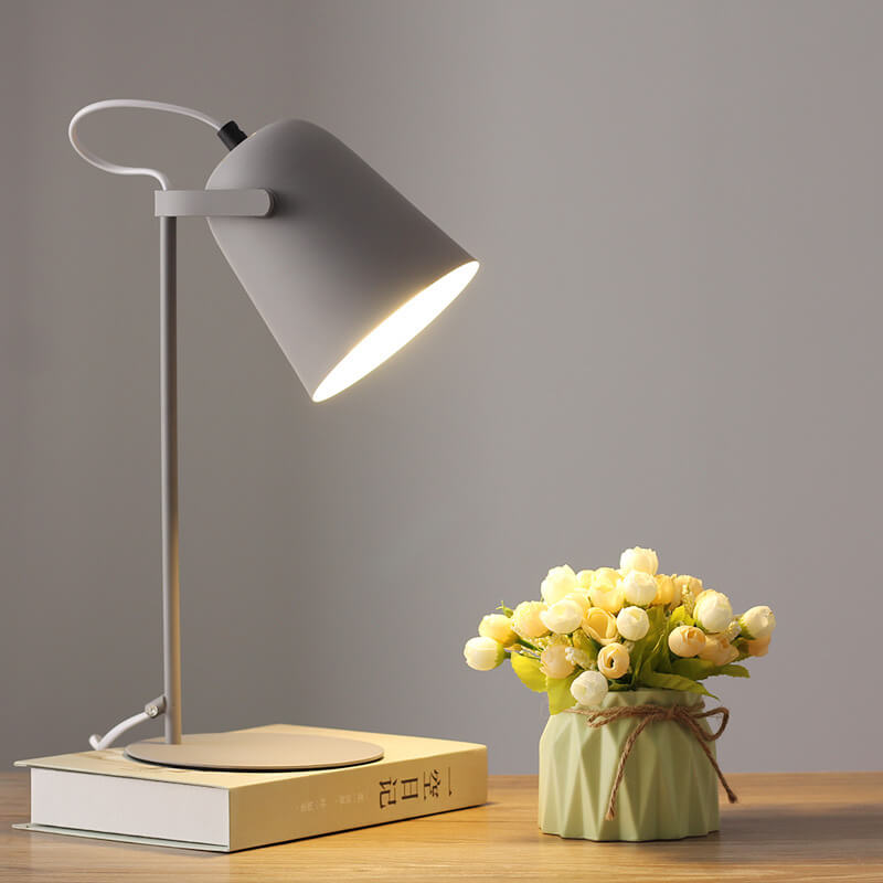 Soren – Nordische LED Tischlampe