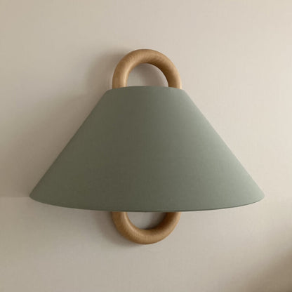Aurelia – LED Wandlampe aus Buchenholz