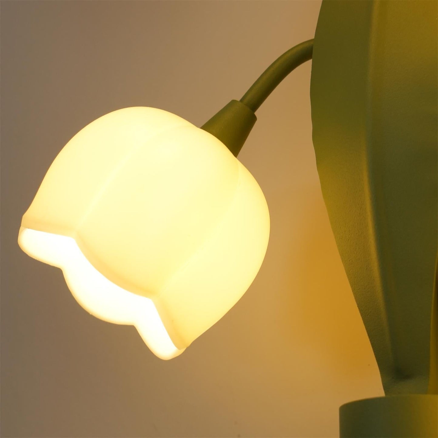 Louise – Schicke Orchideen-Wandlampe