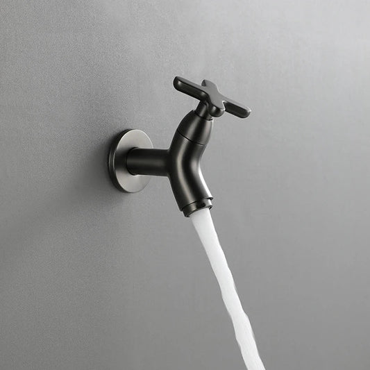 BrassFlow – Wand-Kaltwasserhahn aus massivem Messing