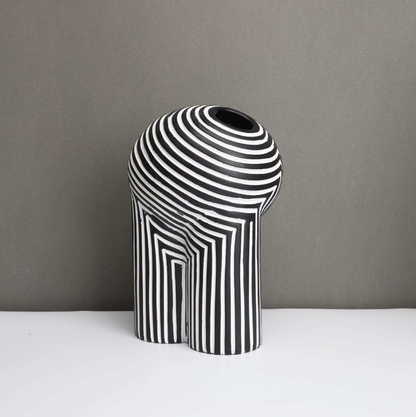 Vivienne – Europäische Vase mit Schwarz-Weiß-Muster