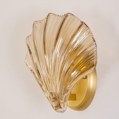 Shellina – Wandlampe in Muschelform aus Keramik