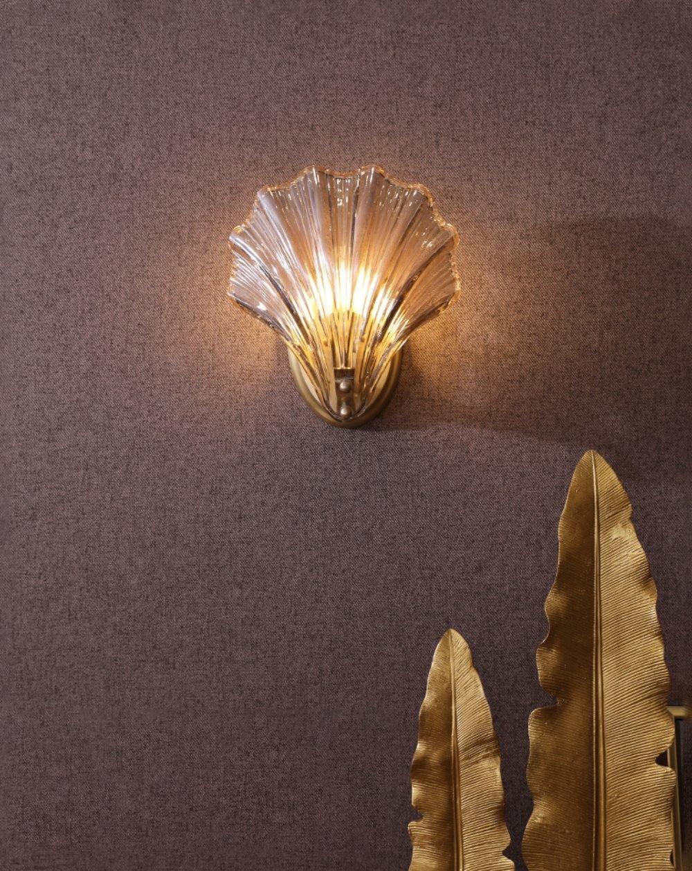 Shellina – Wandlampe in Muschelform aus Keramik