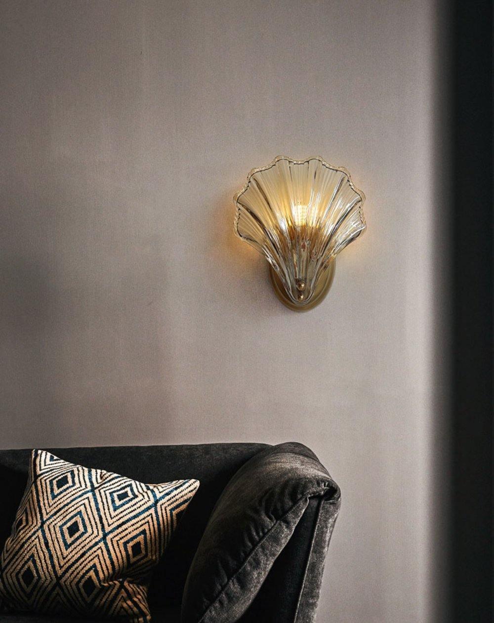 Shellina – Wandlampe in Muschelform aus Keramik