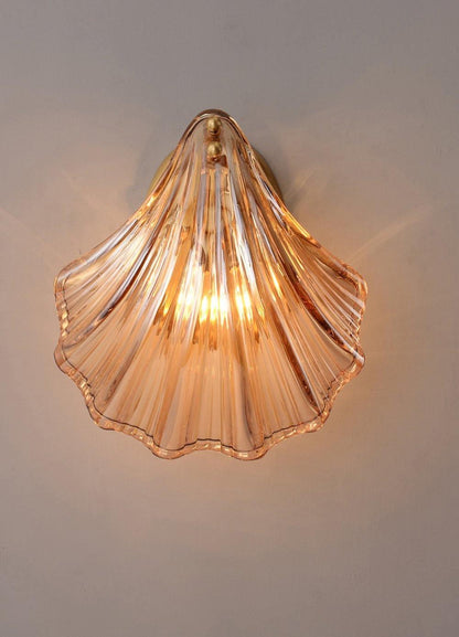 Shellina – Wandlampe in Muschelform aus Keramik