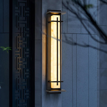Caro – Robuste Außenwandleuchte mit LED-Streifen