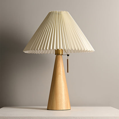 Rami – Tischlampe aus Walnussholz