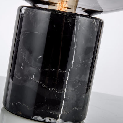 Lin – Tischleuchte aus Glas im Skandinavischen Design