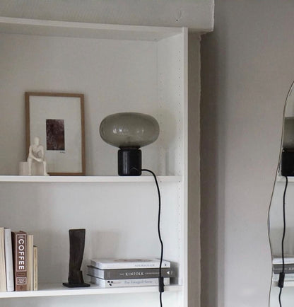 Lin – Tischleuchte aus Glas im Skandinavischen Design