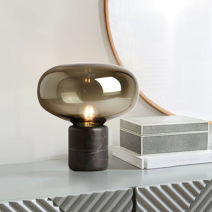 Lin – Tischleuchte aus Glas im Skandinavischen Design