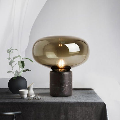 Lin – Tischleuchte aus Glas im Skandinavischen Design