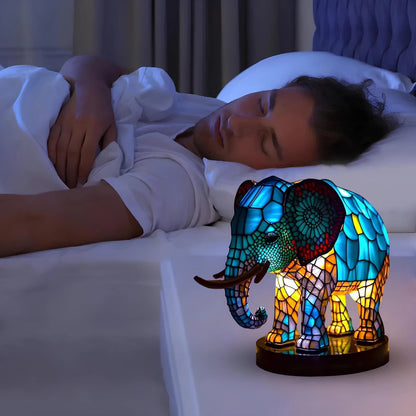 Mystral – Magische Tierfigur aus Harz mit LED-Licht
