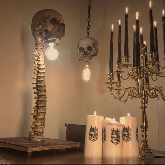 Gravok – Unheimliche Totenkopf-Tischlampe für Halloween