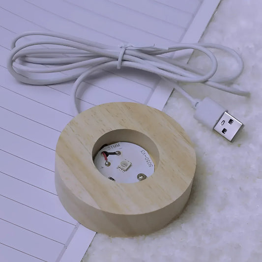 Lyora – LED-Kristalllampe mit 3D-Muster