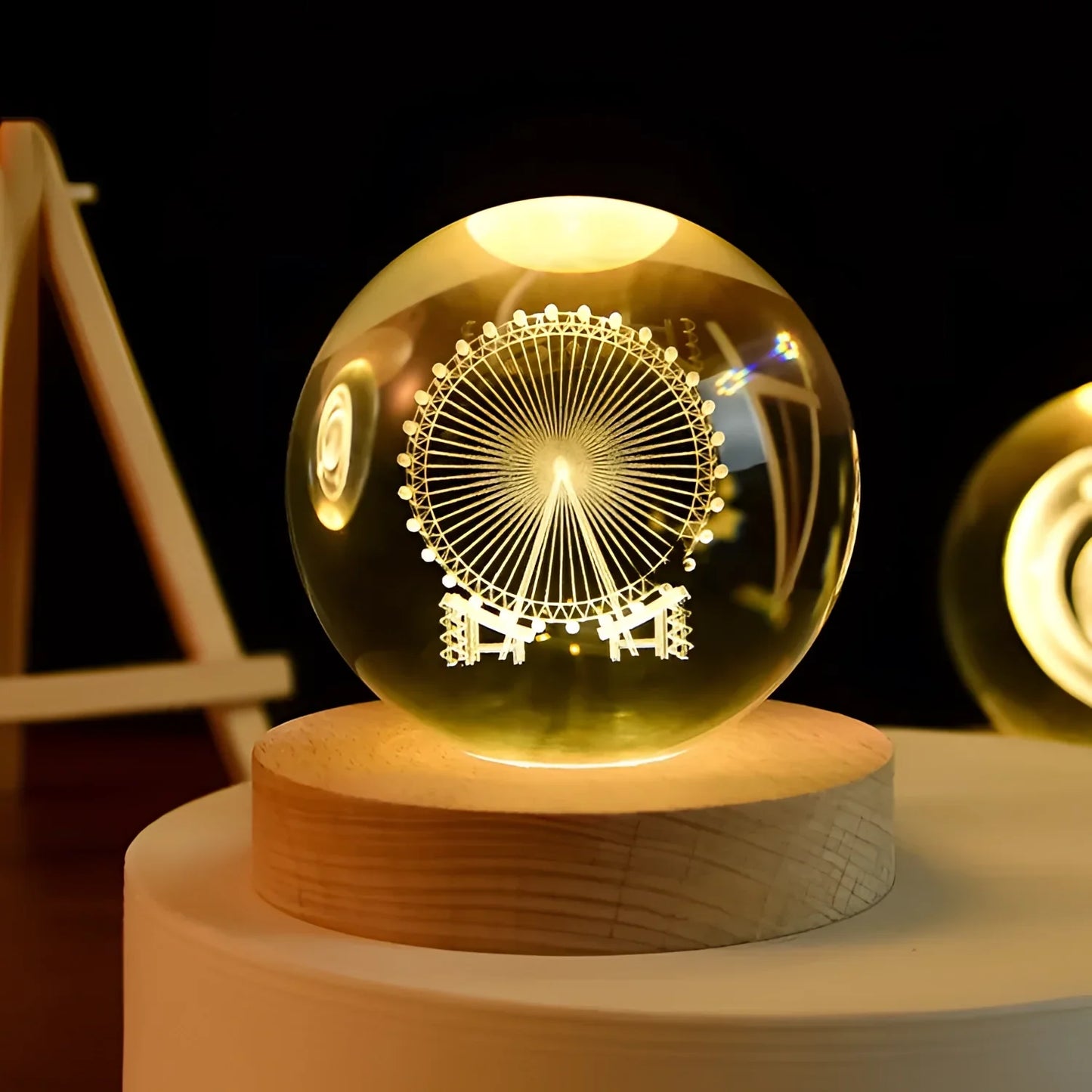 Lyora – LED-Kristalllampe mit 3D-Muster