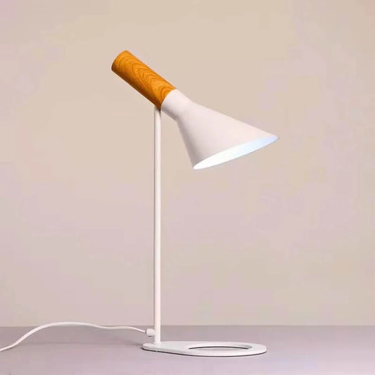 Kaela – LED Minimalistische Stehlampe
