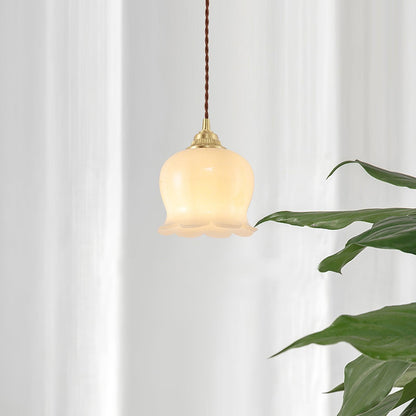 Odette – Französische Retro-Hängelampe im Maiglöckchen-Design