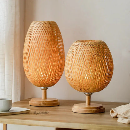 Tischlampe Aus Bambusgewebe Im Japanischen Stil
