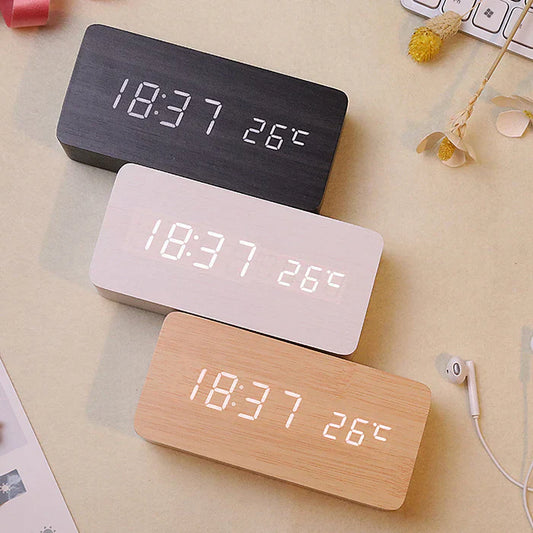 Nio – Holz-LED-Uhr