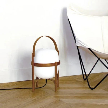 LichtKorb – Elegante Tischleuchte im Cesta-Stil
