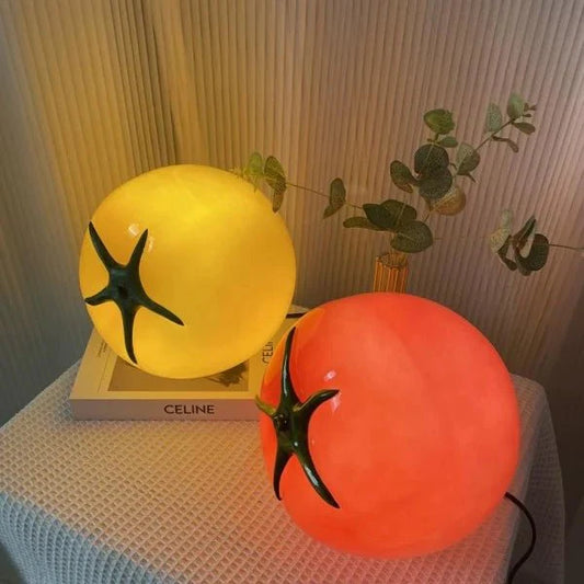 Pomella – LED-Tischlampe in Tomatenform
