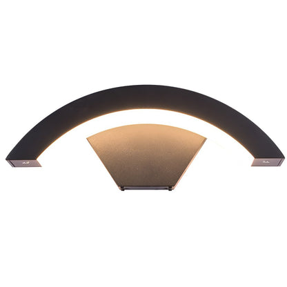 Akagi – Geschwungene LED-Außenlampe