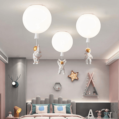 AstroMond – Moderne LED-Mondlampe mit Astronauten-Dekor