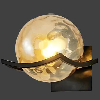 Nolan – Moderne LED-Wandlampe aus Glas