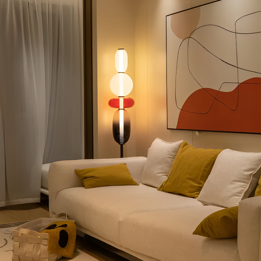 PrismGlow – Bunte Glas-Stehlampe mit beeindruckenden Lichteffekten