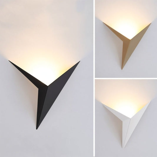 EzioGlow – Moderne Wandlampe mit klarer Form und sanftem LED-Licht