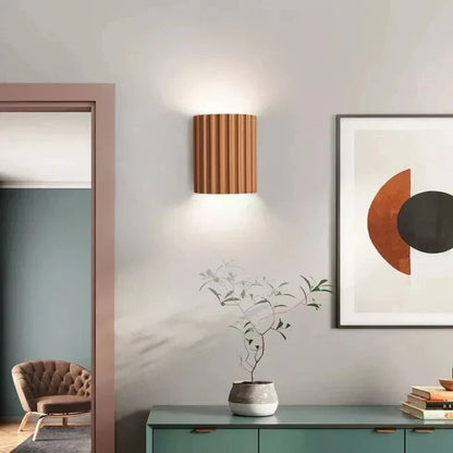 Theo – Nordic Style Resin Wandleuchte