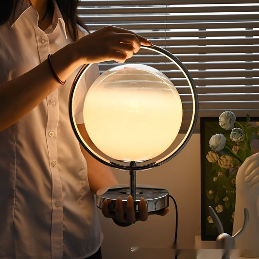 Maila – Glas-Tischlampe im modernen Look