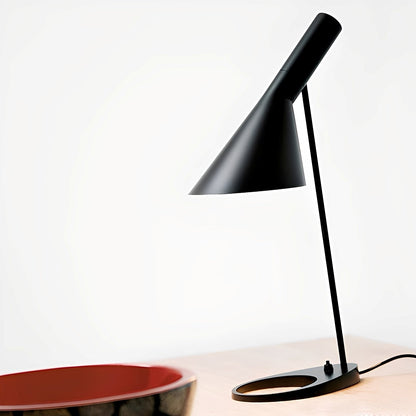 Elvara – Einfache nordische LED-Tischleuchte