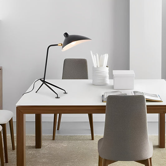 Kaya – Moderne Lampe mit Entenschnabel-Design im nordischen Stil