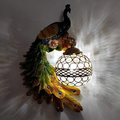 Seraphina – Künstlerische Pfauen-Wandlampe
