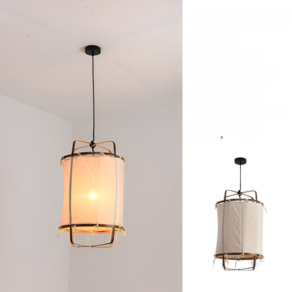 Yuka – Schlichte Deckenlampe aus Gaze und Bambus