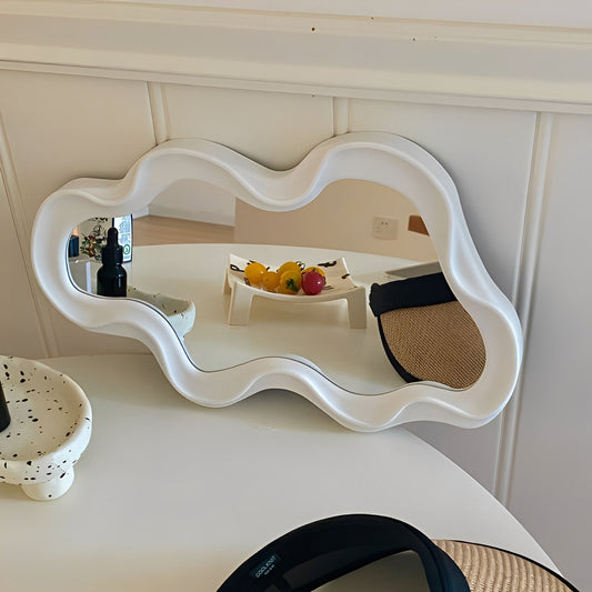 Yoli – Wandspiegel im Wolken-Design