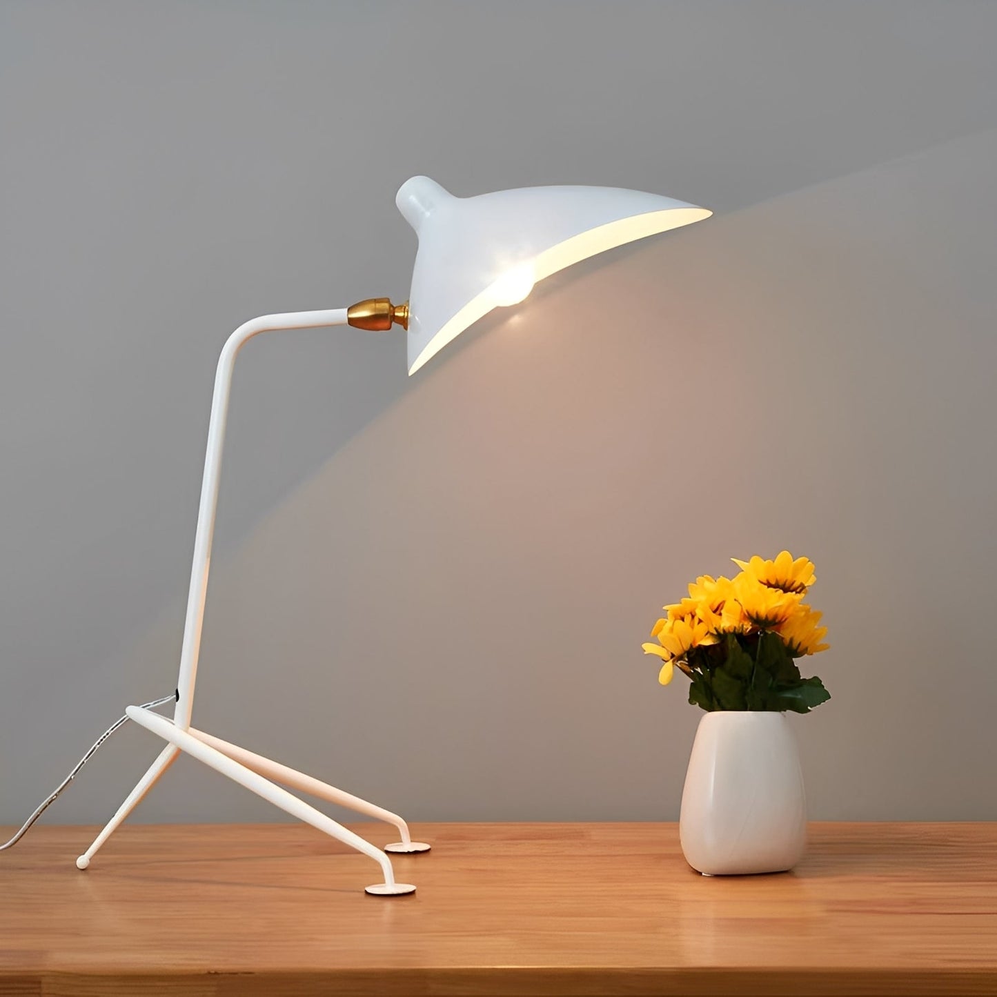 Kaya – Moderne Lampe mit Entenschnabel-Design im nordischen Stil